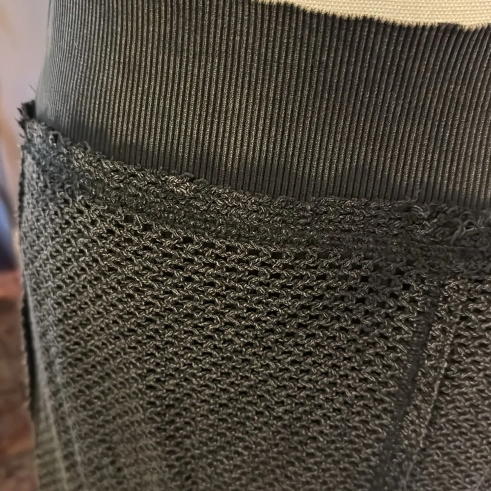 Incredible cotton mesh with full lining Free People skirt in grey NWOT! - Picture 5 of 12